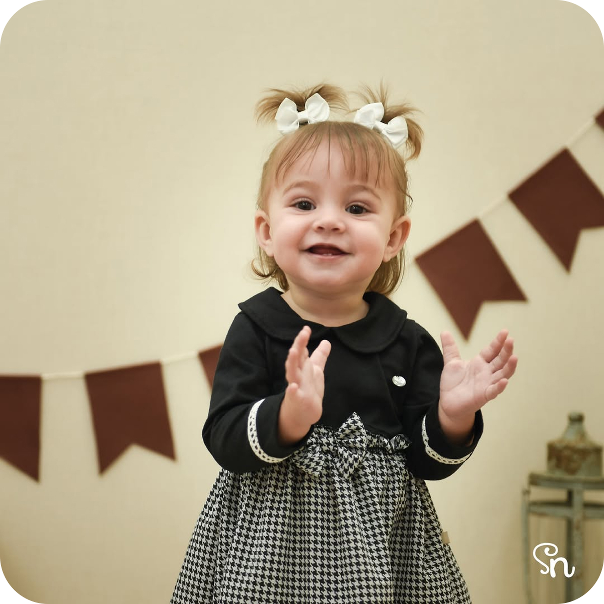 Cores suaves e estampas florais